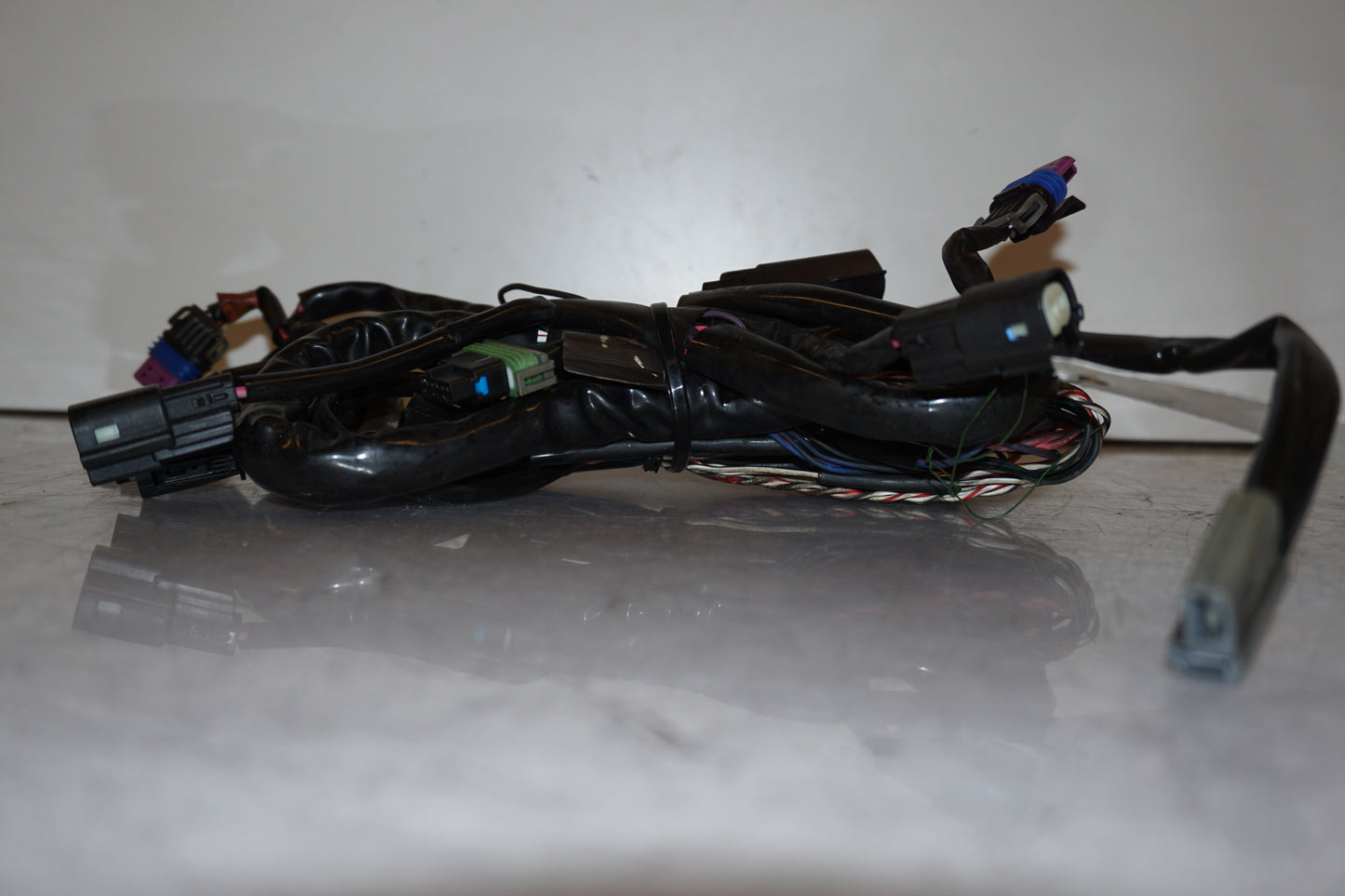 Baksidan på Kablage från en H-D Street Glide FLHX -2015 motorcykel.