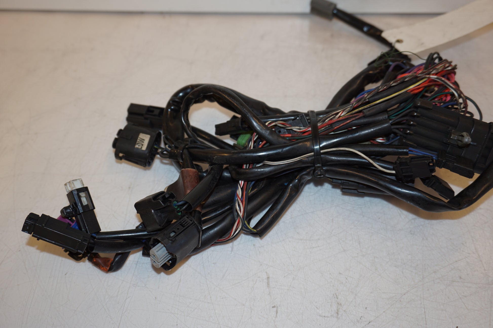 Höger sida på Kablage från en H-D Street Glide FLHX -2015 motorcykel.