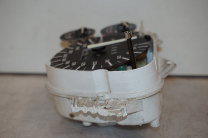 Snett uppifrån på Instrumentpanel från en Honda CBR 1000 F -1993 motorcykel.