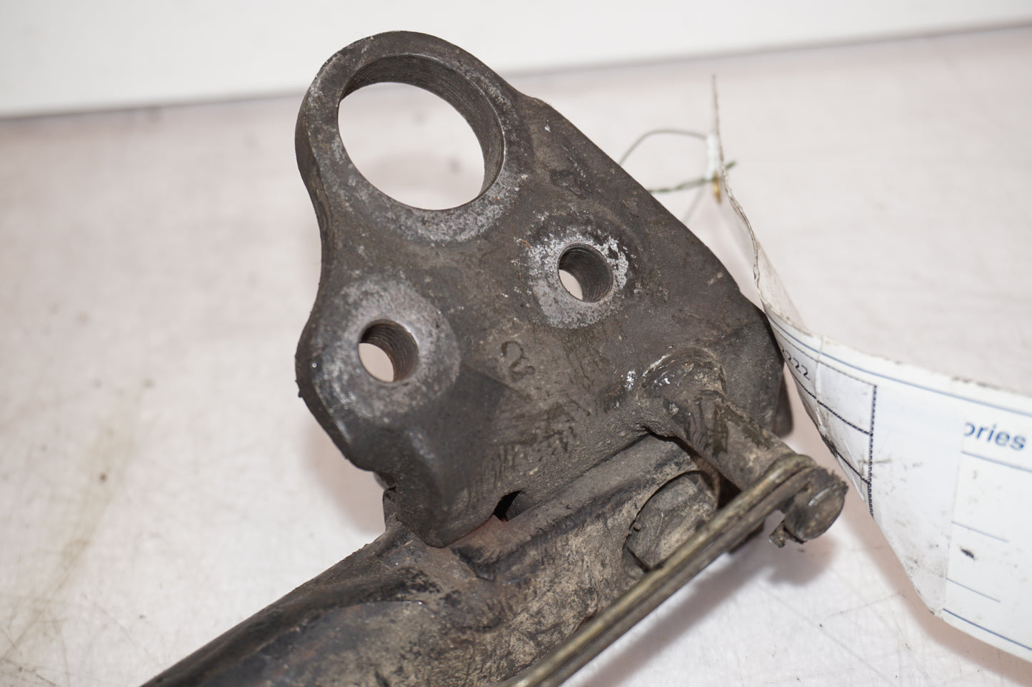 Snett nerifrån på Sidostöd från en Suzuki TL 1000 S -1998 motorcykel.