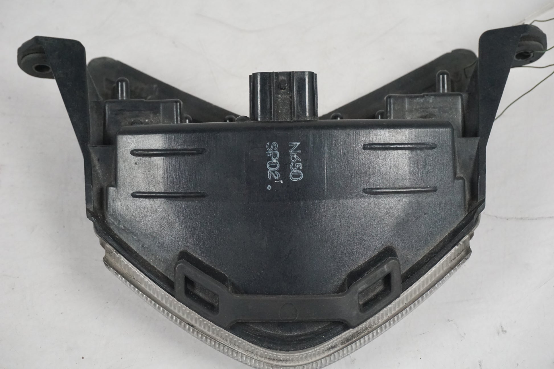 Snett uppifrån på Baklampa från en Kawasaki ZX-10R -2006 motorcykel.