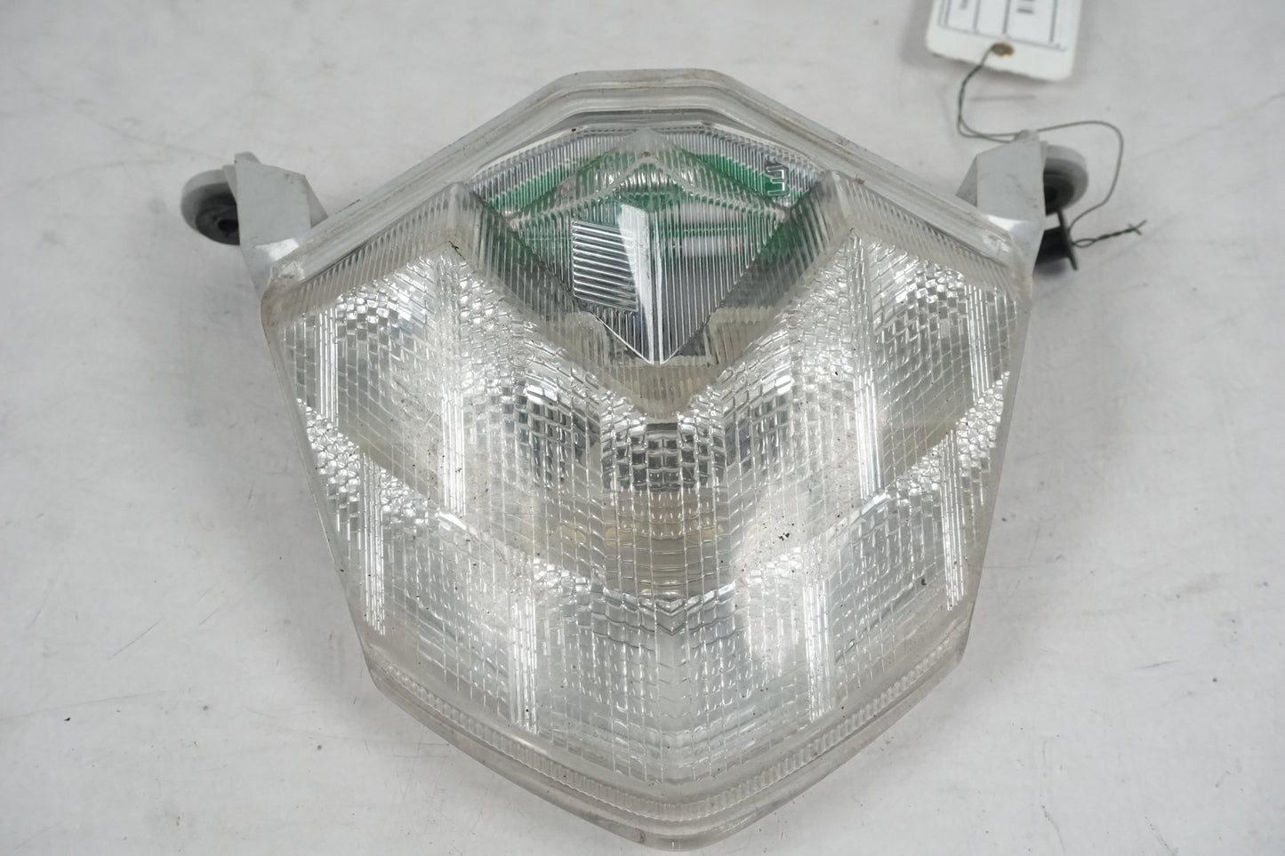 Höger sida på Baklampa från en Kawasaki Z 750 -2008 motorcykel.