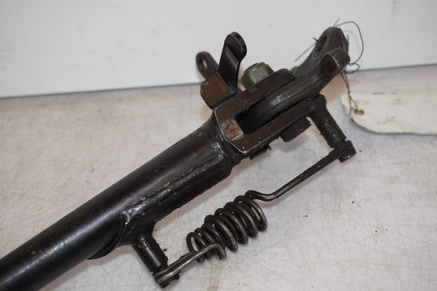 Vänster sida på Sidostöd från en Suzuki GSX-R 750 -1997 motorcykel.