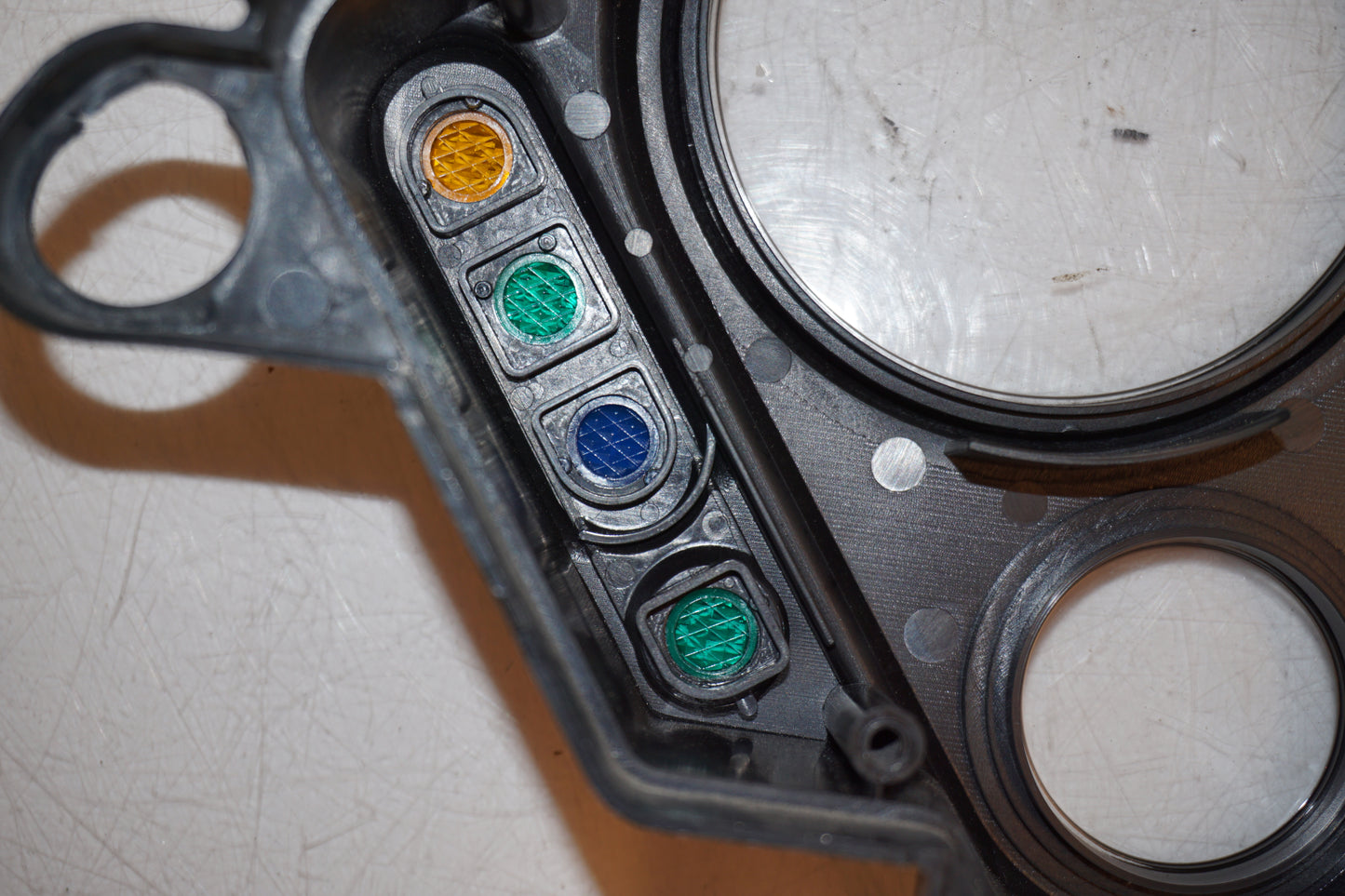 Extrabild1 på Instrumentfront från en Honda VTR 1000 F -1998 motorcykel.