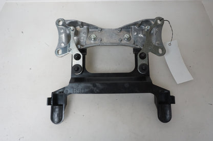 Support de réservoir à essence