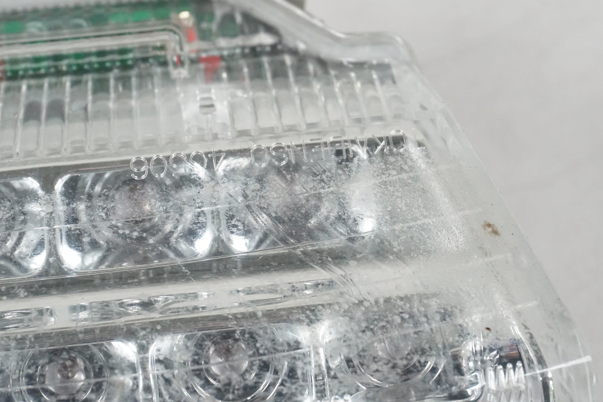 Vänster sida på Baklampa från en Kawasaki ZX-10R -2012 motorcykel.