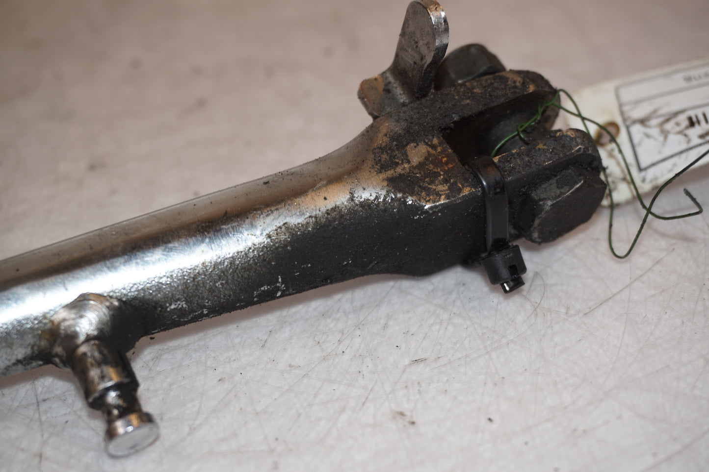 Extrabild2 på Sidostöd från en Suzuki VL 800 -2004 motorcykel.