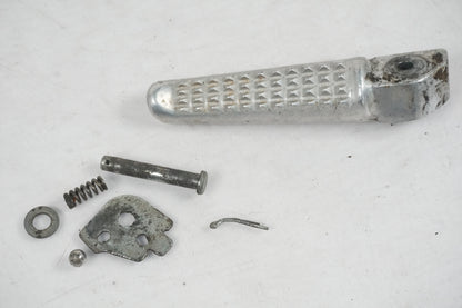 Framsidan på Fotpinne från en Honda CBR 900 RR -1997 motorcykel.