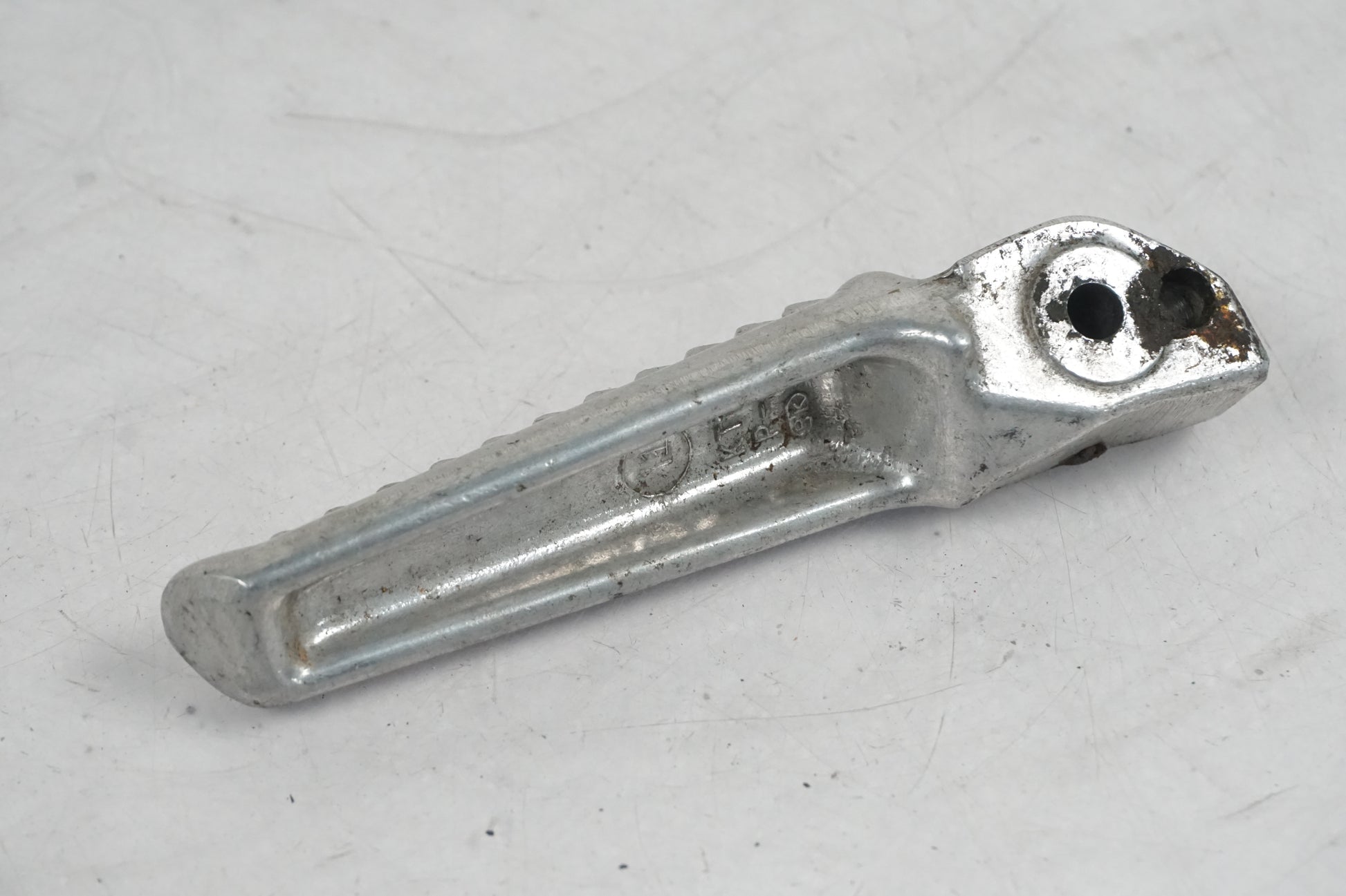 Höger sida på Fotpinne från en Honda CBR 900 RR -1997 motorcykel.