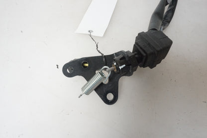 Contact de feu de frein