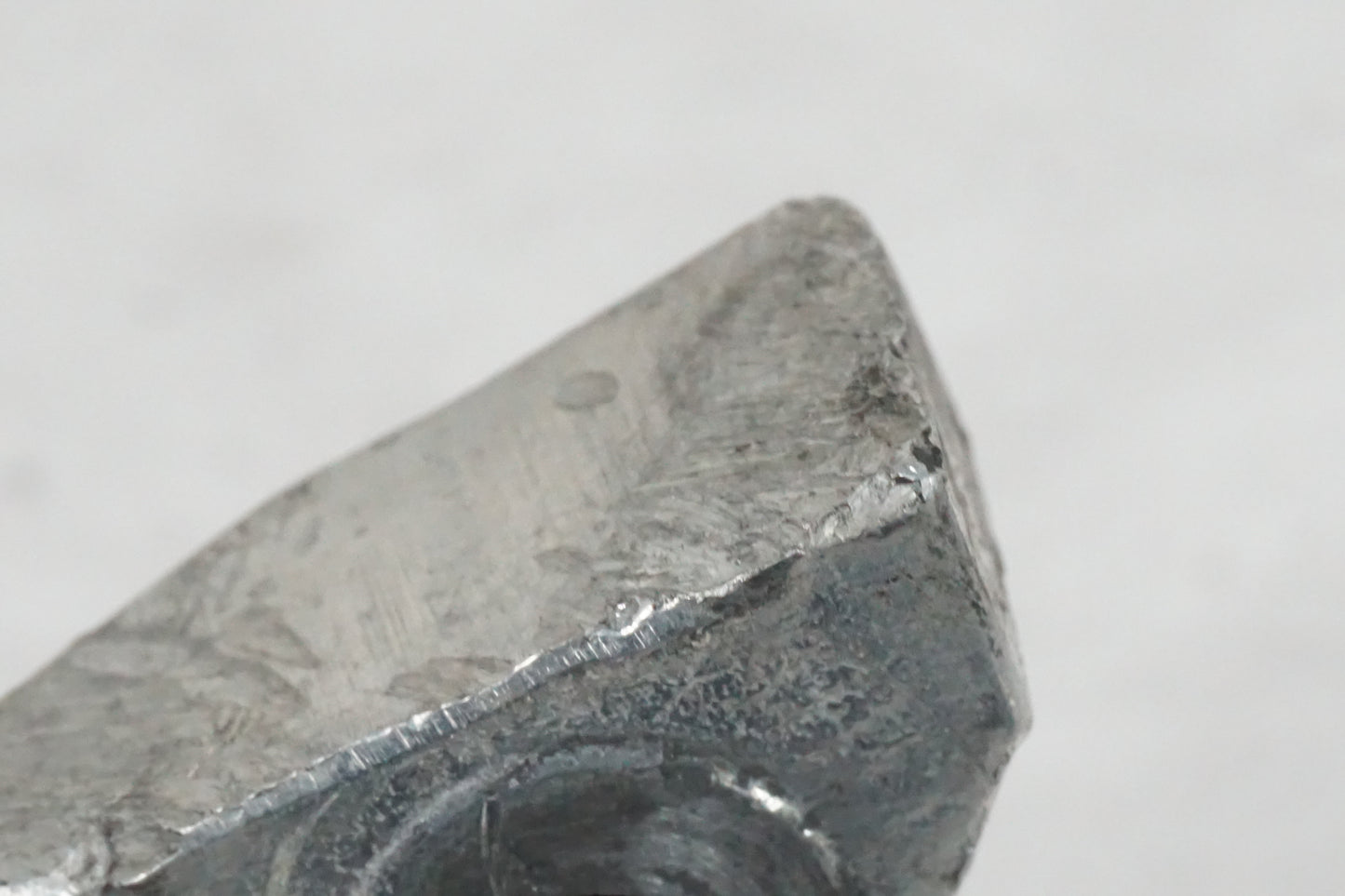 Snett nerifrån på Fotpinne från en Honda CBR 900 RR -1994 motorcykel.