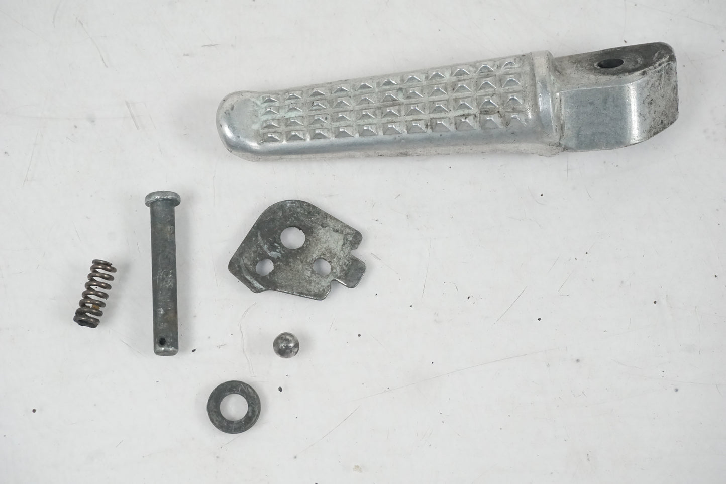 Framsidan på Fotpinne från en Honda CBR 900 RR -1999 motorcykel.