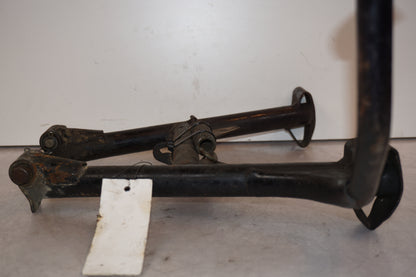 Snett uppifrån på Centralstöd från en Suzuki GS 850 G -1982 motorcykel.