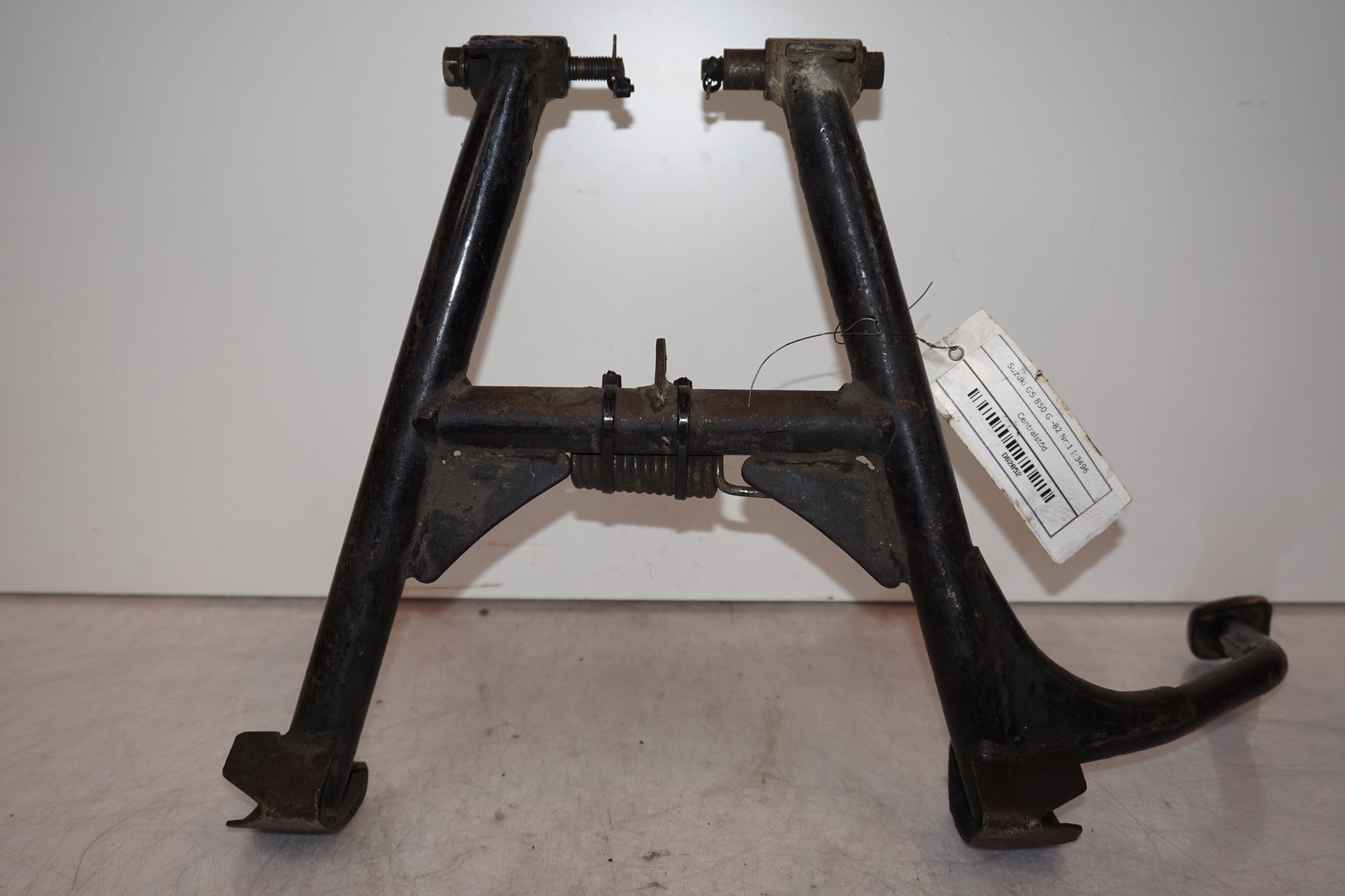 Extrabild5 på Centralstöd från en Suzuki GS 850 G -1982 motorcykel.