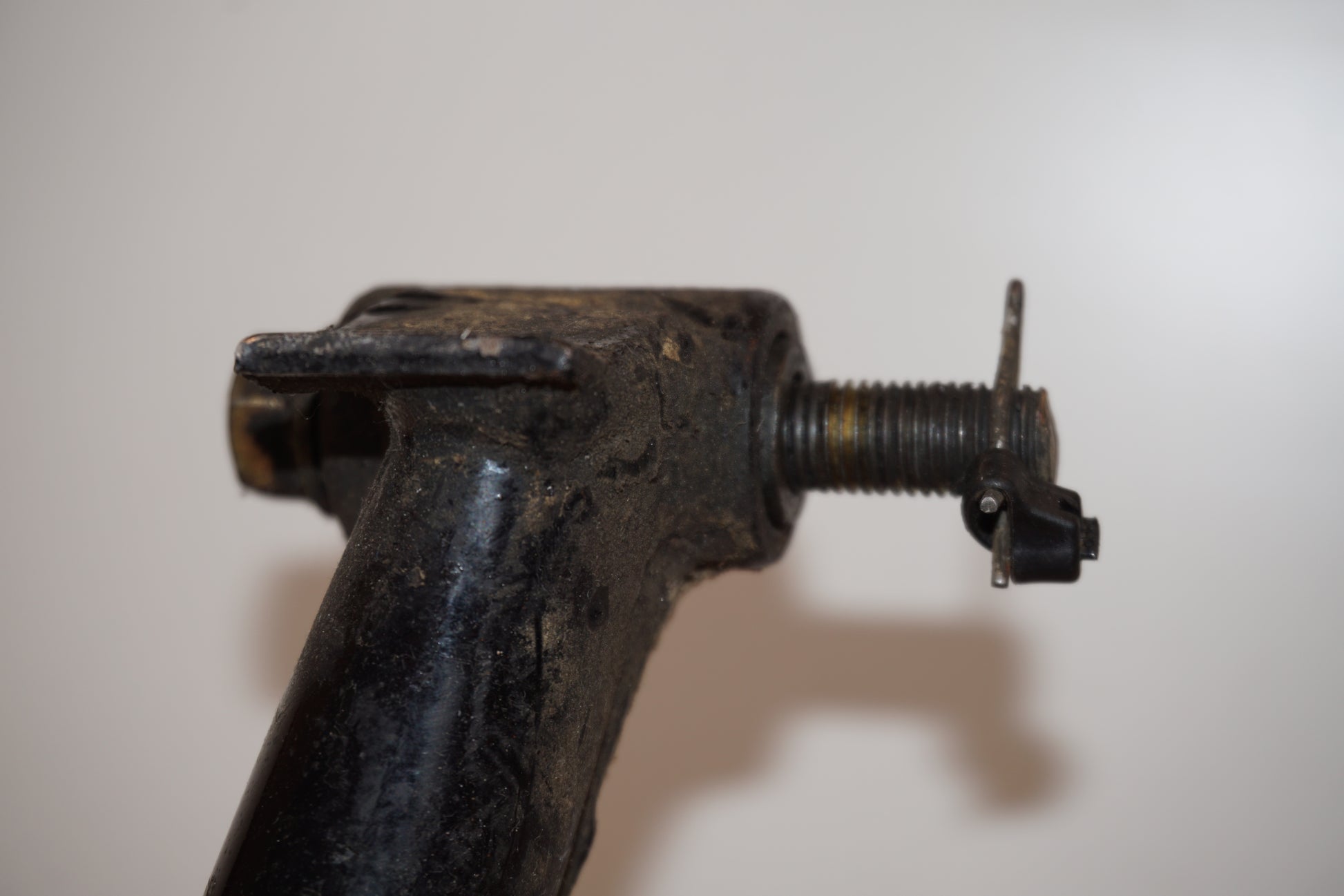 Extrabild7 på Centralstöd från en Suzuki GS 850 G -1982 motorcykel.