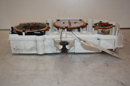 Snett uppifrån på Instrumentpanel från en Honda CBR 600 -1998 motorcykel.