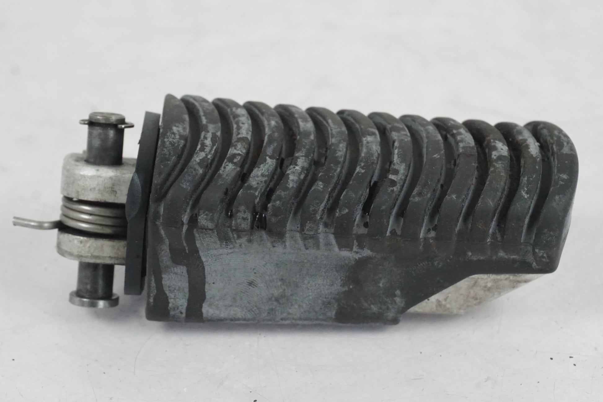 Baksidan på Fotpinne från en BMW K 1300 GT -2009 motorcykel.