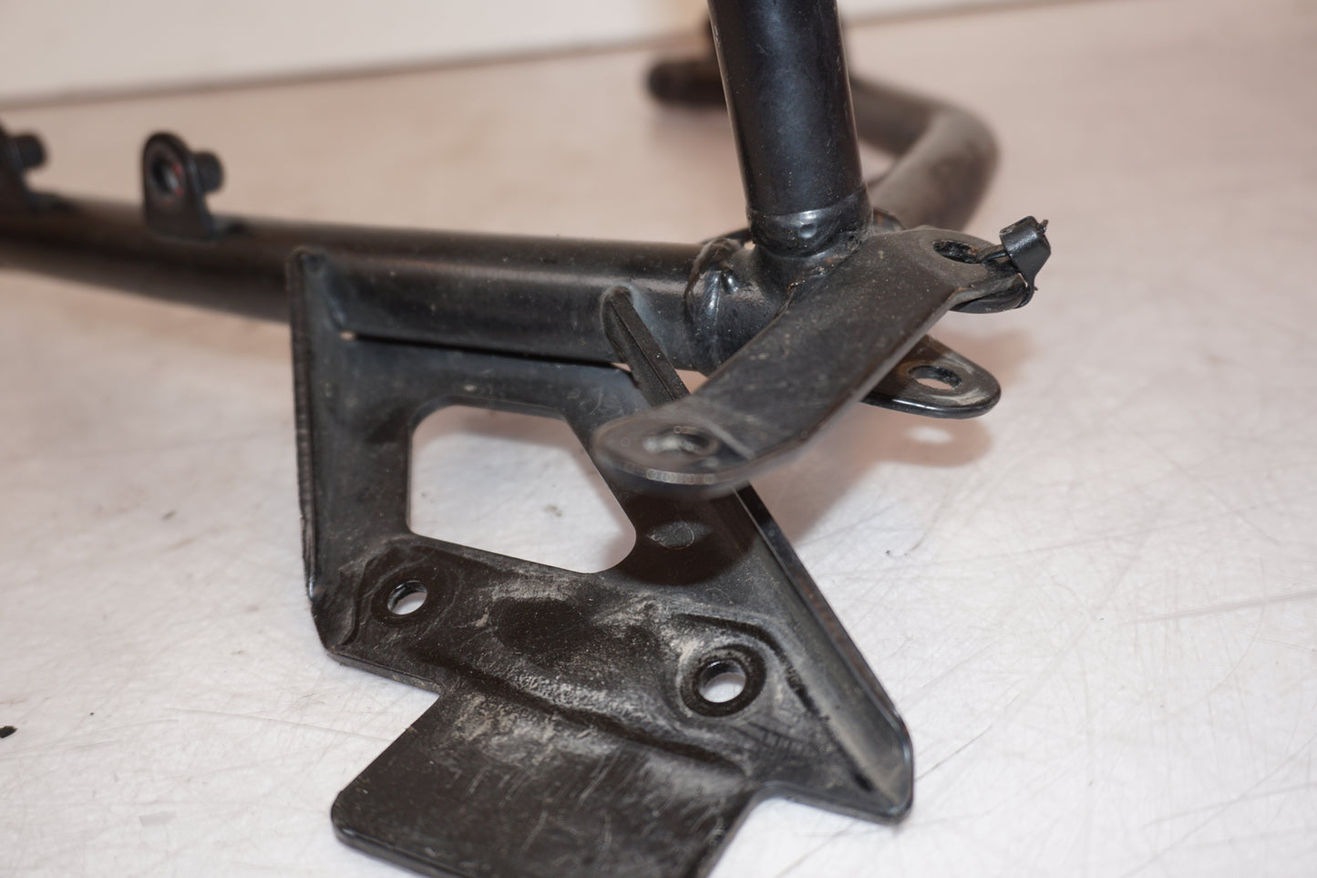 Snett nerifrån på Stag från en Buell XB 12 -2006 motorcykel.