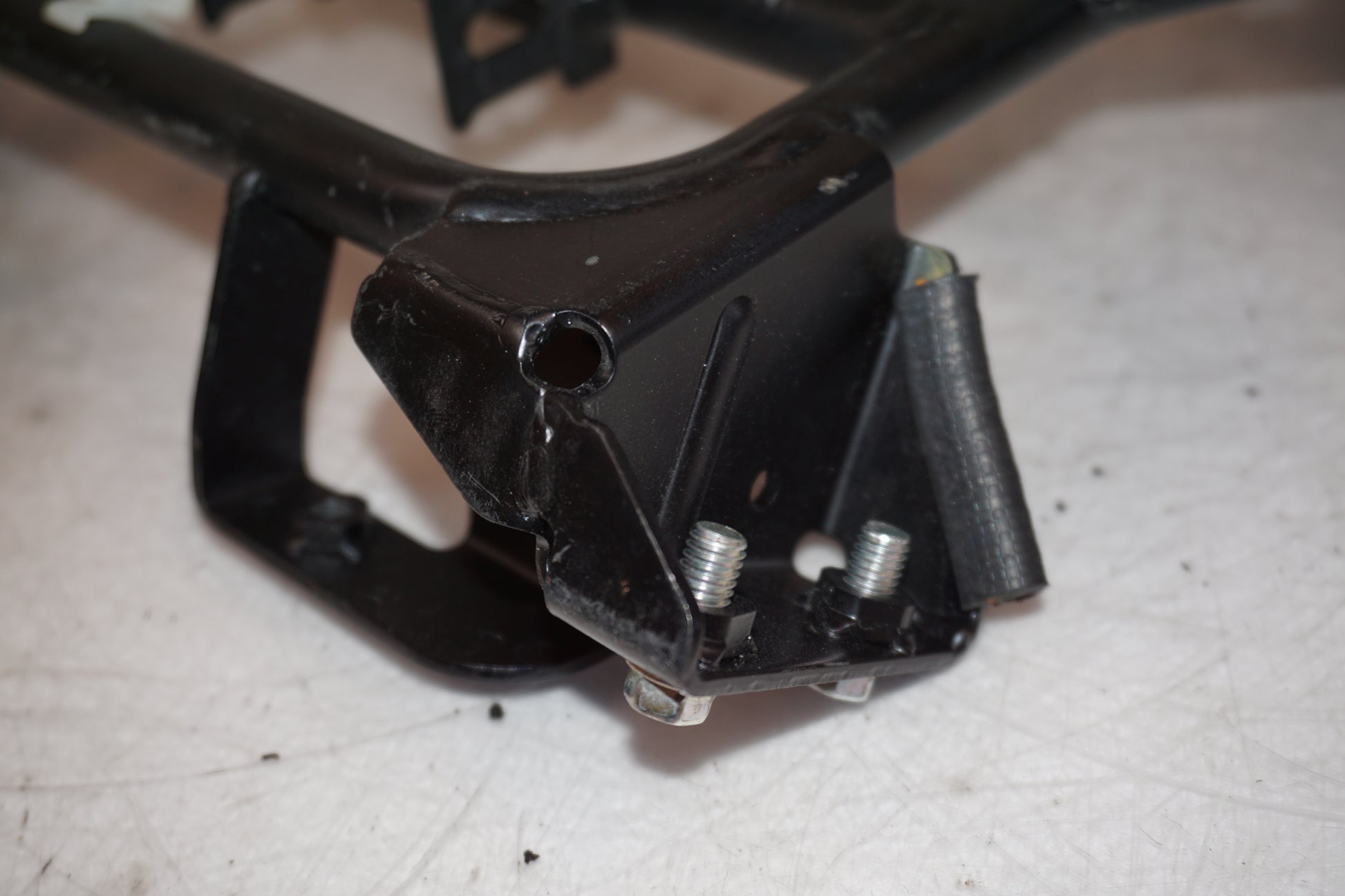 Snett uppifrån på Toppkåpstag från en Kawasaki Versys 1000 -2012 motorcykel.