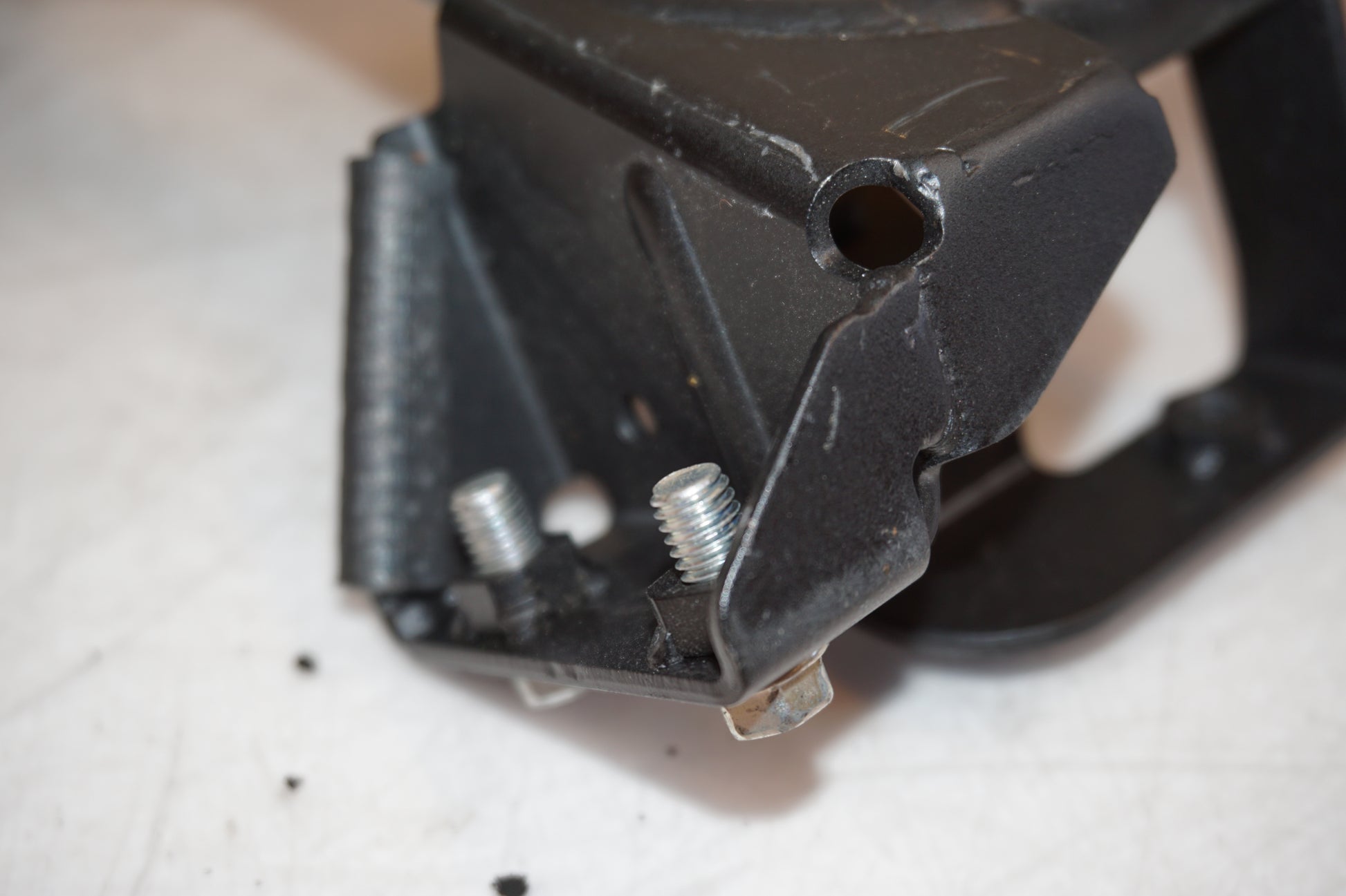 Snett nerifrån på Toppkåpstag från en Kawasaki Versys 1000 -2012 motorcykel.