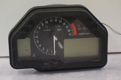 Framsidan på Instrumentpanel från en Honda CBR 600 RR -2003 motorcykel.