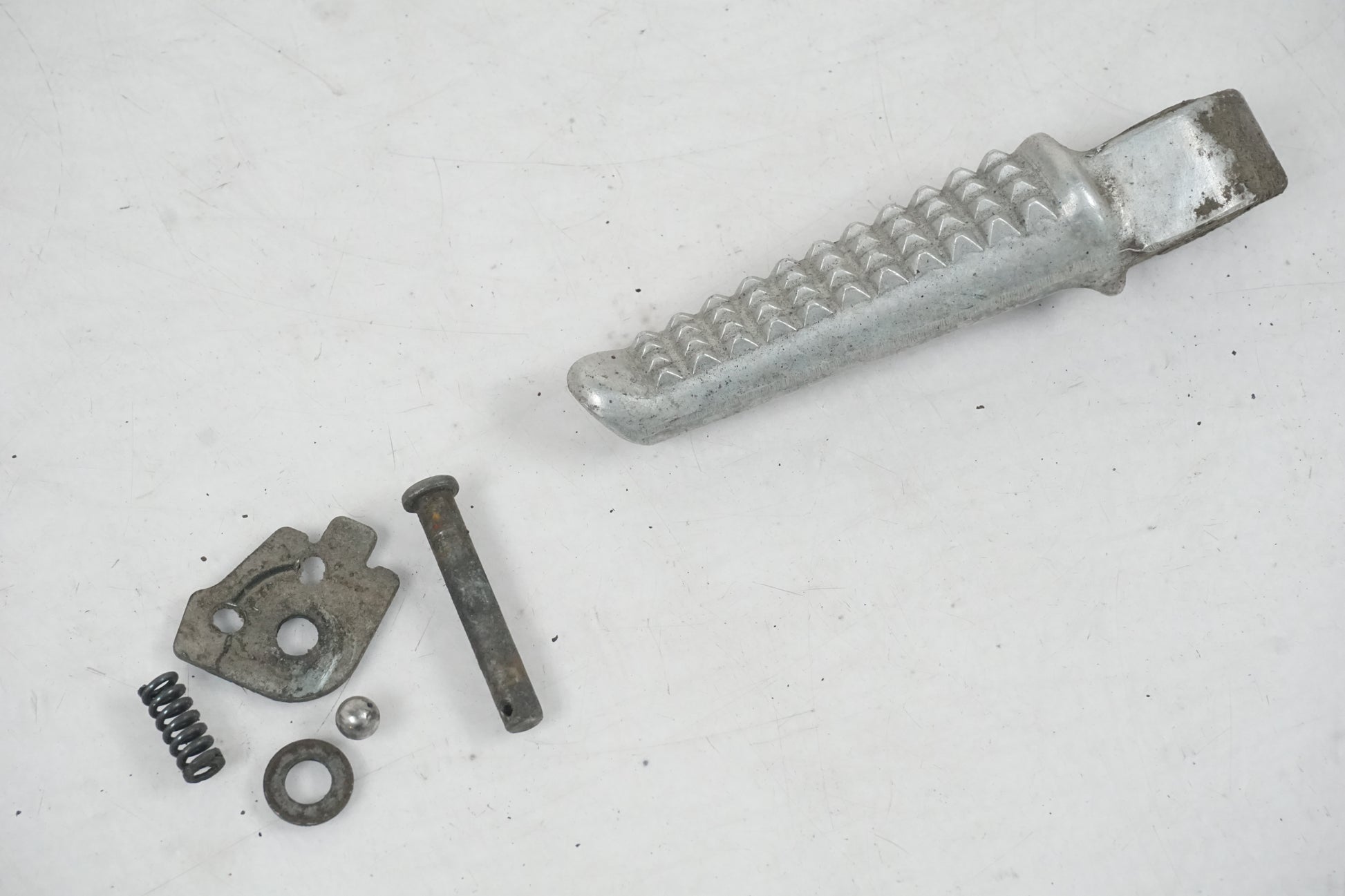 Framsidan på Fotpinne från en Honda CBR 900 RR -1997 motorcykel.