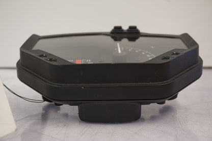 Vänster sida på Instrumentpanel från en Honda CBR 600 RR -2003 motorcykel.