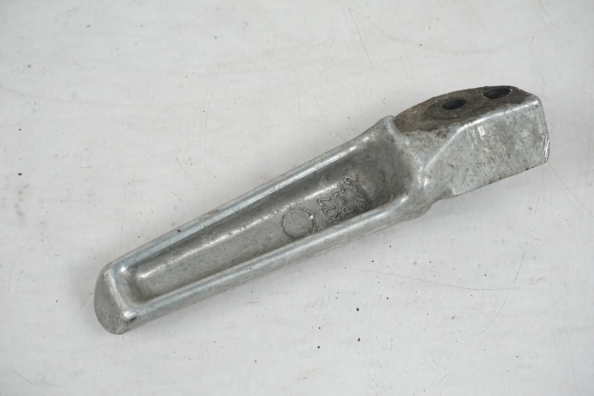 Baksidan på Fotpinne från en Honda CBR 900 RR -1997 motorcykel.