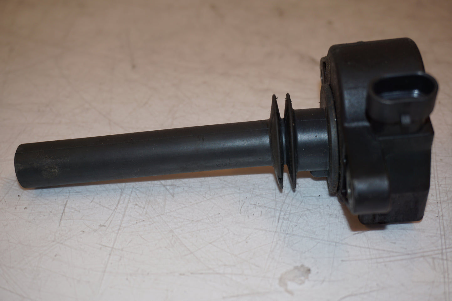 Extrabild2 på Tändspole från en H-D V-Rod 1130 -2006 motorcykel.