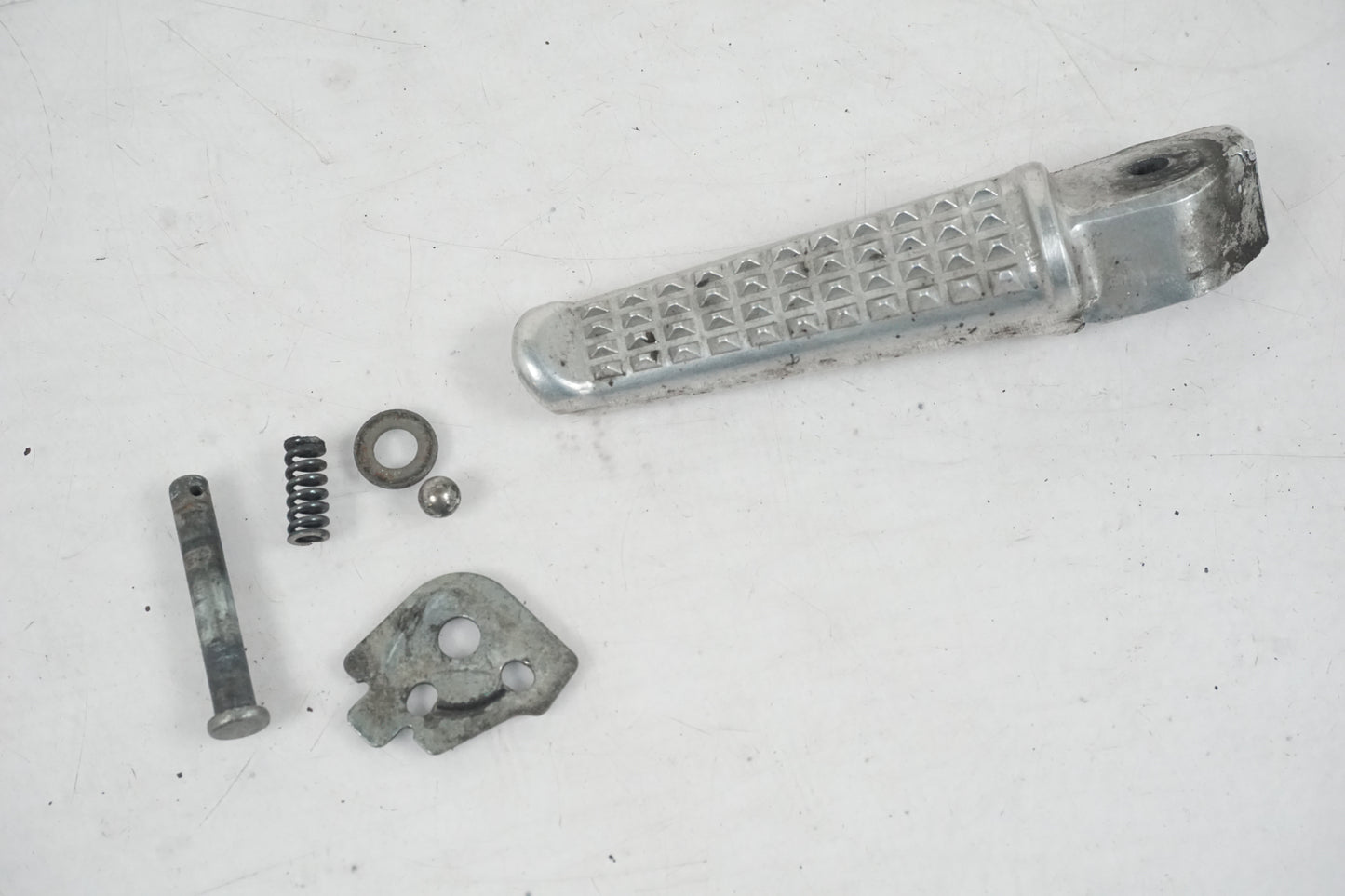 Framsidan på Fotpinne från en Honda CBR 900 RR -2002 motorcykel.