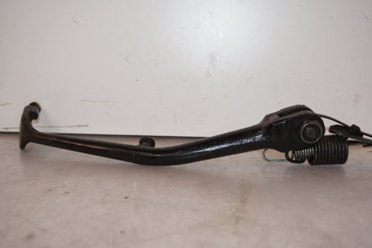 Baksidan på Sidostöd från en Yamaha XJR 1300 -1999 motorcykel.