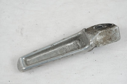 Höger sida på Fotpinne från en Honda CBR 900 RR -1997 motorcykel.