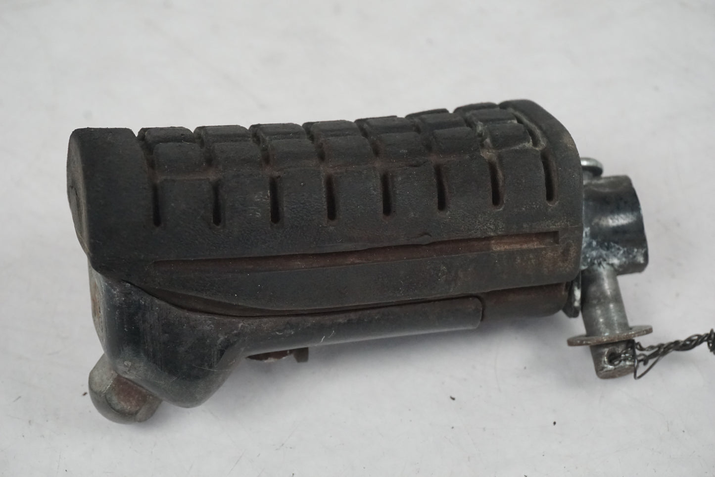 Framsidan på Fotpinne från en Honda CBR 125 R -2011 motorcykel.