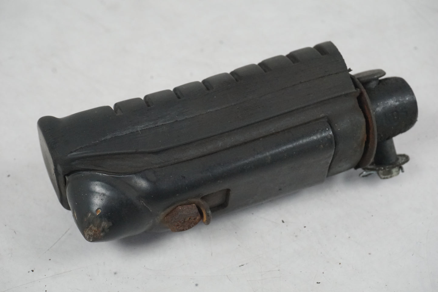 Höger sida på Fotpinne från en Honda CBF 125 -2010 motorcykel.