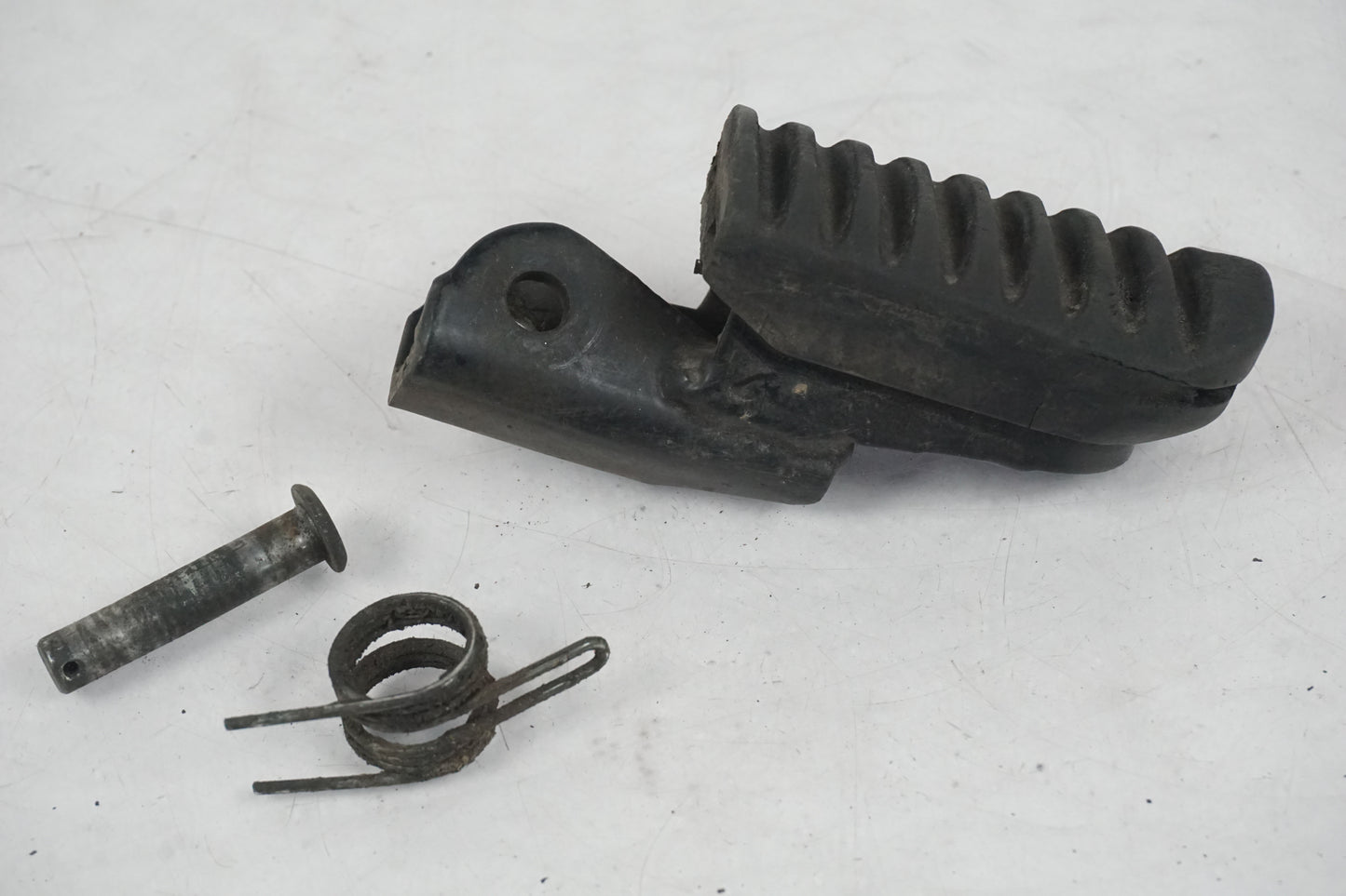 Framsidan på Fotpinne från en Honda XR 125 -2004 motorcykel.