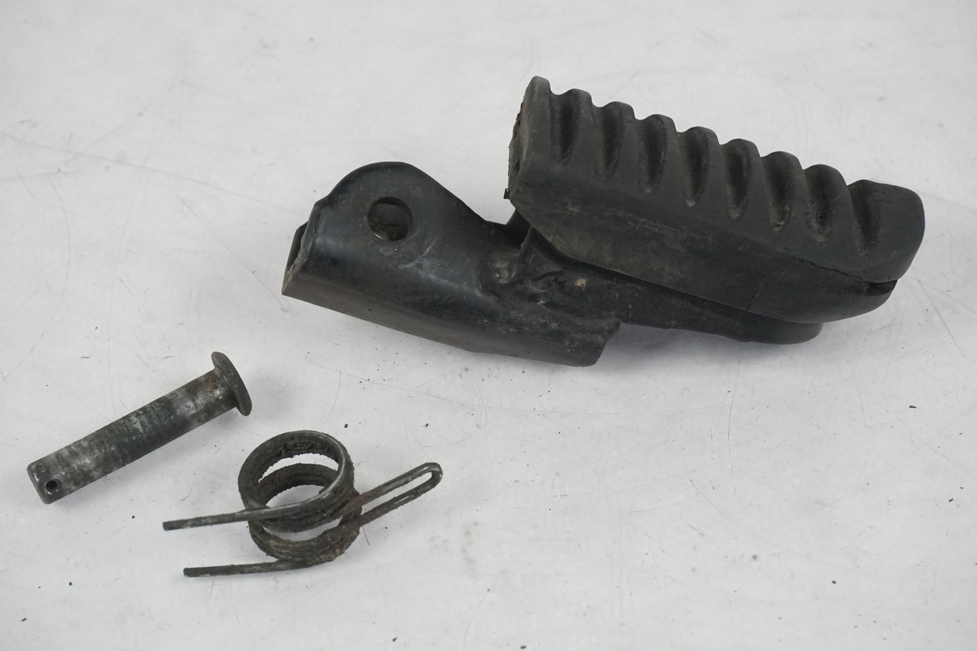 Framsidan på Fotpinne från en Honda XR 125 -2004 motorcykel.