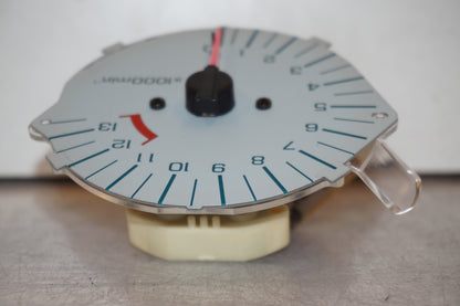 Vänster sida på Varvräknare från en Honda VFR 750 -1995 motorcykel.