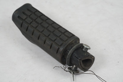 Höger sida på Fotpinne från en Honda CBR 125 R -2011 motorcykel.