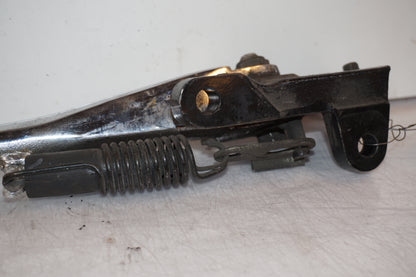 Höger sida på Sidostöd från en Yamaha XV 1700 -2003 motorcykel.