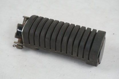 Framsidan på Fotpinne från en Honda XL 650 V -2004 motorcykel.