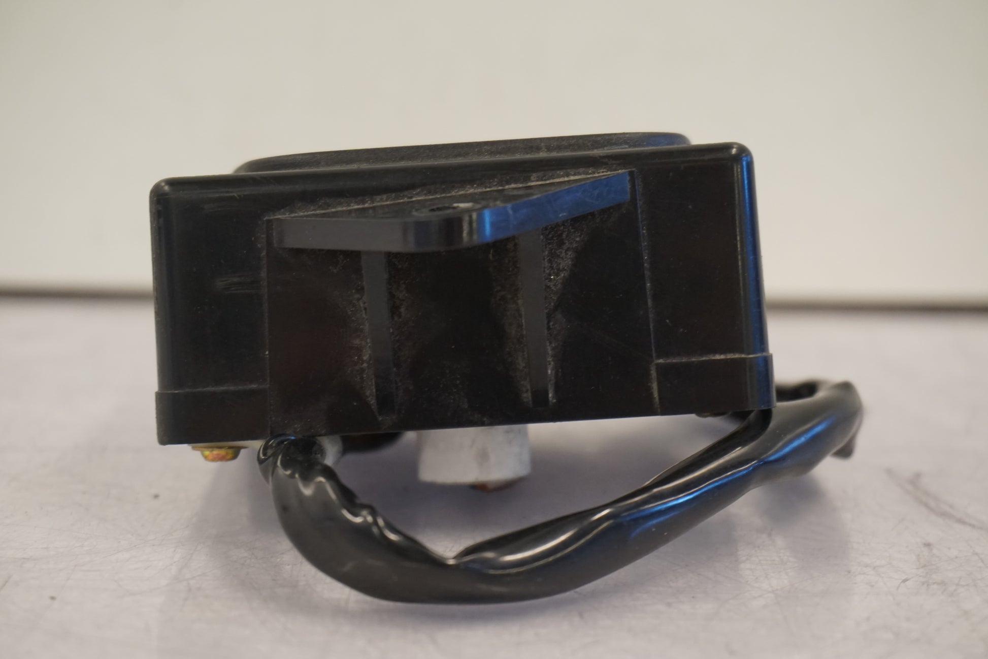 Vänster sida på Klocka från en Honda ST 1100 -1998 motorcykel.