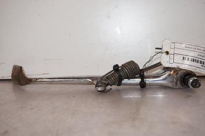Baksidan på Sidostöd från en Suzuki LS 650 -1993 motorcykel.