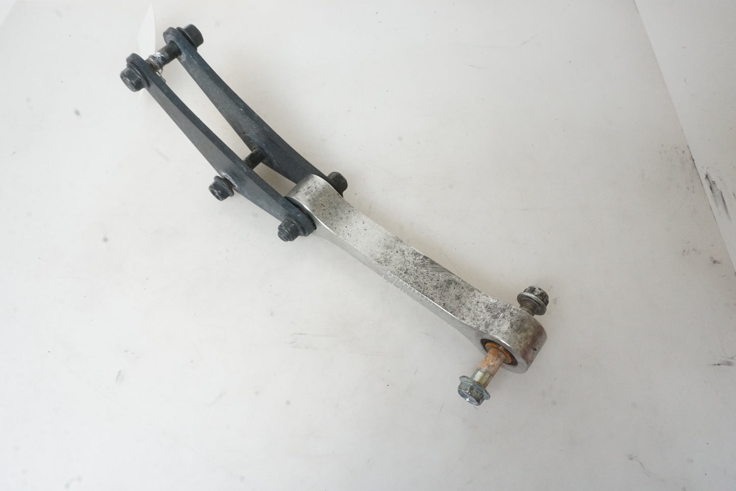 suspension de l'amortisseur