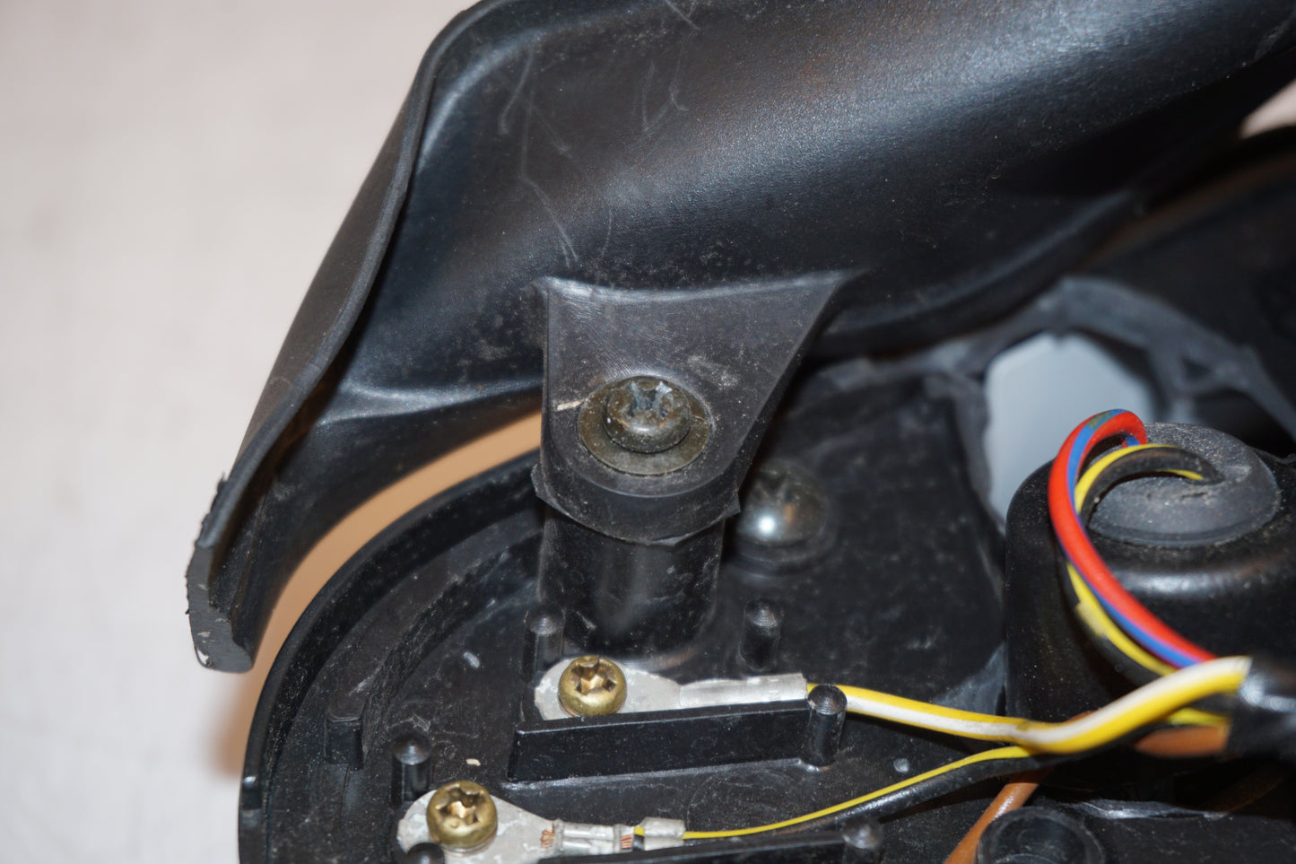 Extrabild3 på Instrumentpanel från en Kawasaki ZX-7R -1997 motorcykel.