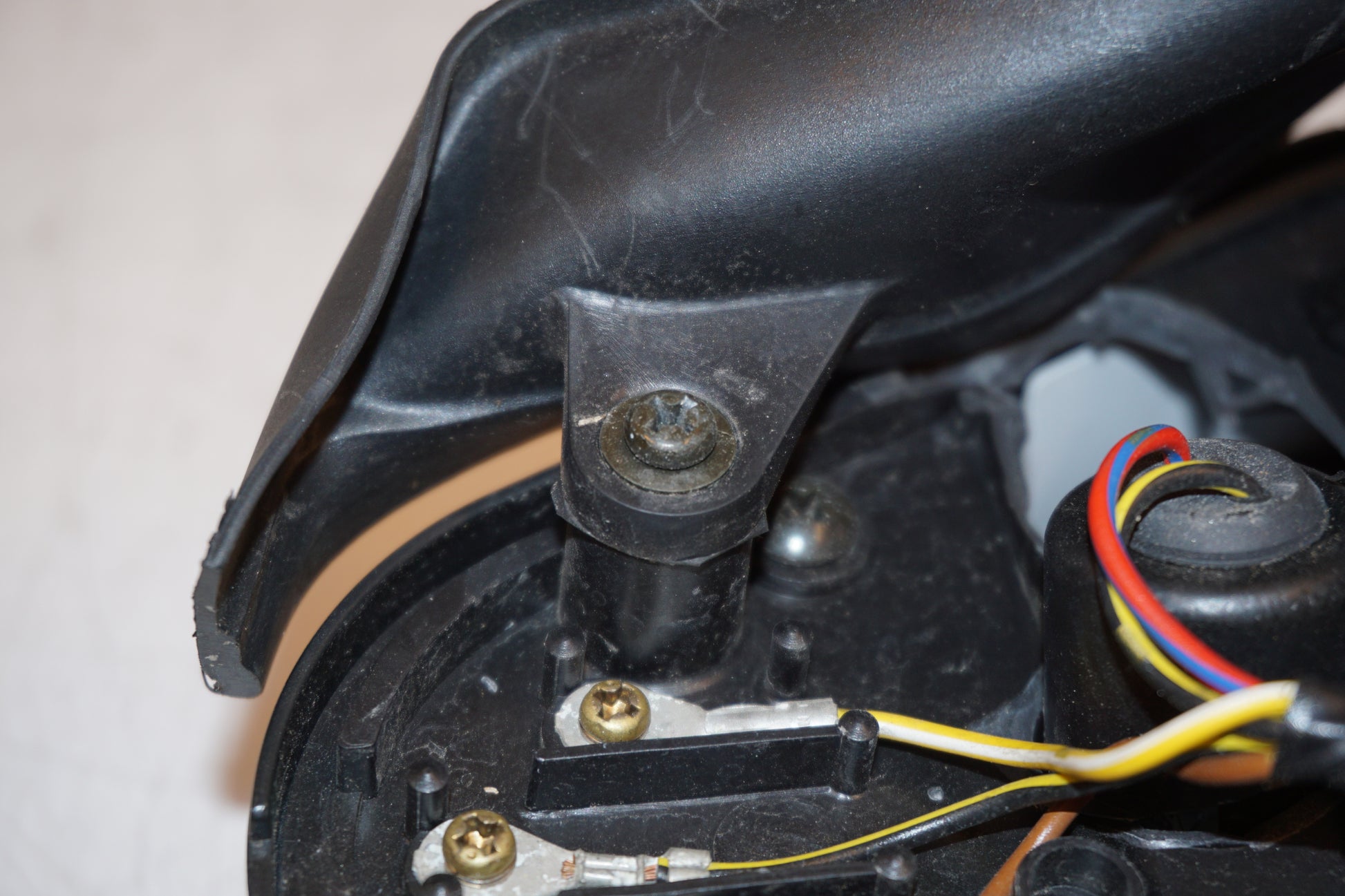 Extrabild3 på Instrumentpanel från en Kawasaki ZX-7R -1997 motorcykel.