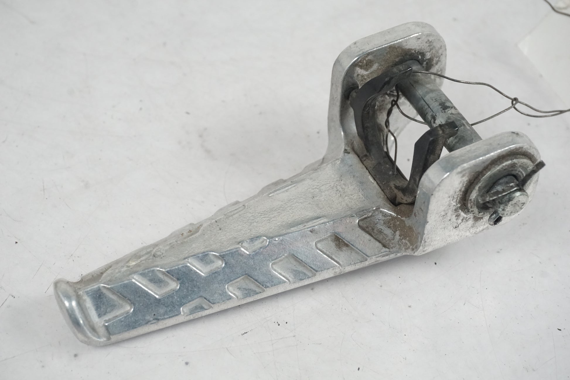 Framsidan på Fotpinne från en Honda CRF 250 -2013 motorcykel.