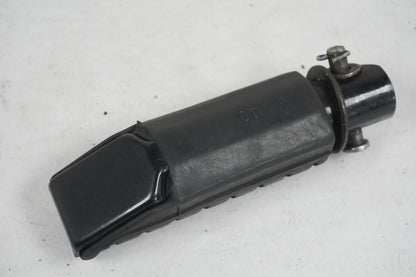 Baksidan på Fotpinne från en Honda CB 750 SF -1999 motorcykel.