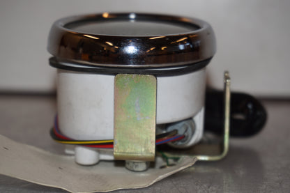 Höger sida på Bensintankmätare från en Kawasaki VN 1500 -1994 motorcykel.