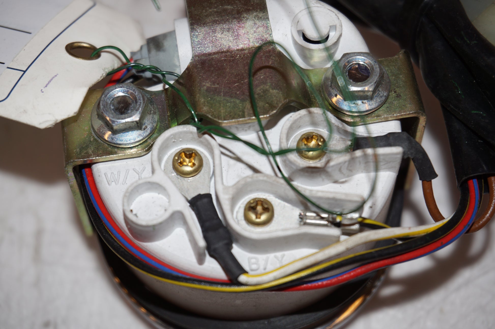 Extrabild1 på Bensintankmätare från en Kawasaki VN 1500 -1994 motorcykel.