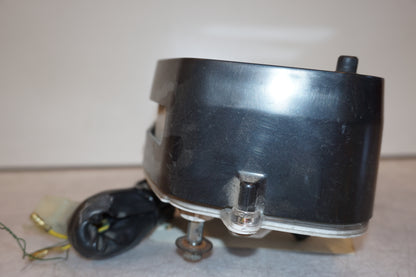 Snett uppifrån på Instrumentpanel från en Honda XL 600 V -1997 motorcykel.